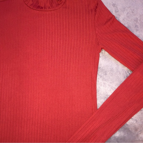 Ardene NEW orange long sleeve/ sweater/ top - Picture 2 of 5